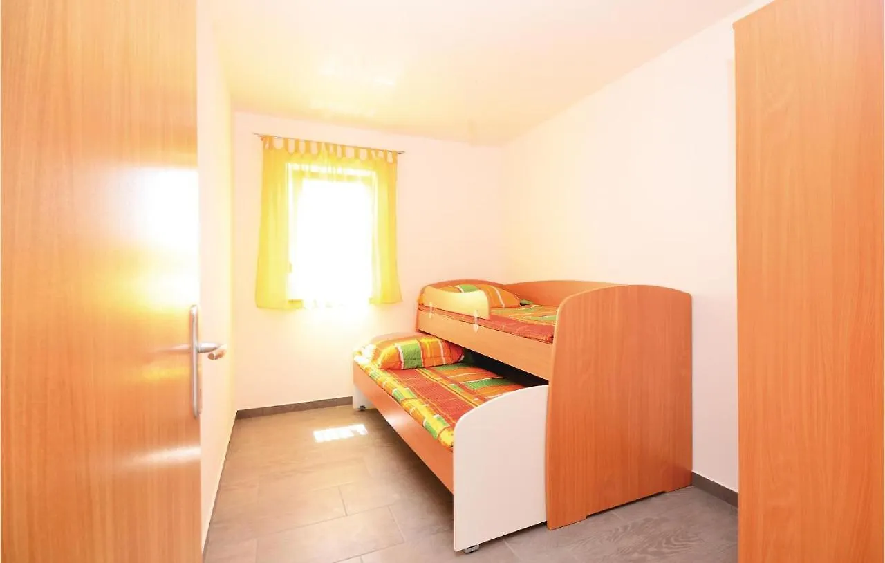 Amazing Apartment In Zdrelac With Kitchen