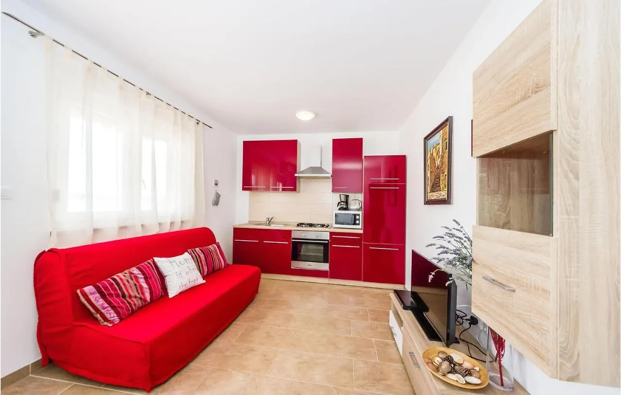 Amazing Apartment In Zdrelac With Kitchen