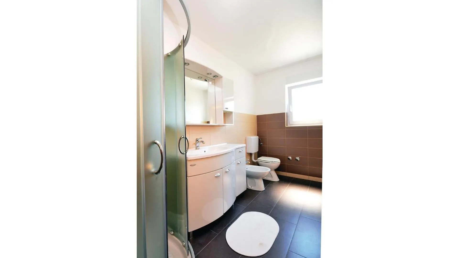 Amazing Apartment In Zdrelac With Kitchen